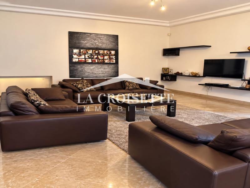 Triplex S+5 avec jardin à La Marsa
